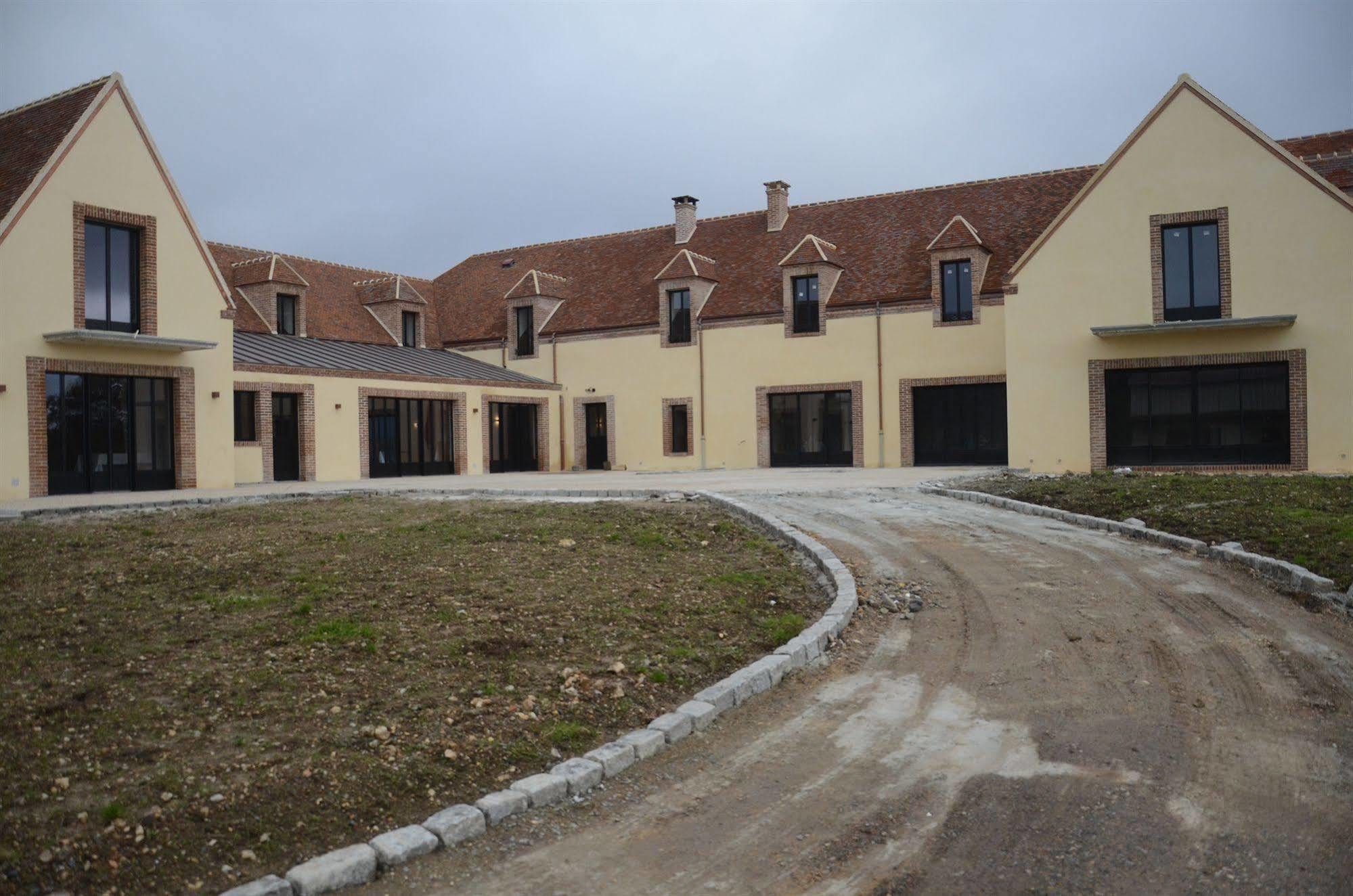 Auberge Du Moulin A Vent, The Originals Relais Hotel Manou Buitenkant foto